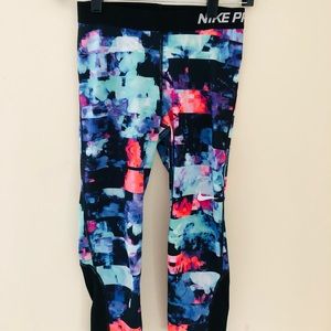 Nike Pro Women’s Leggings